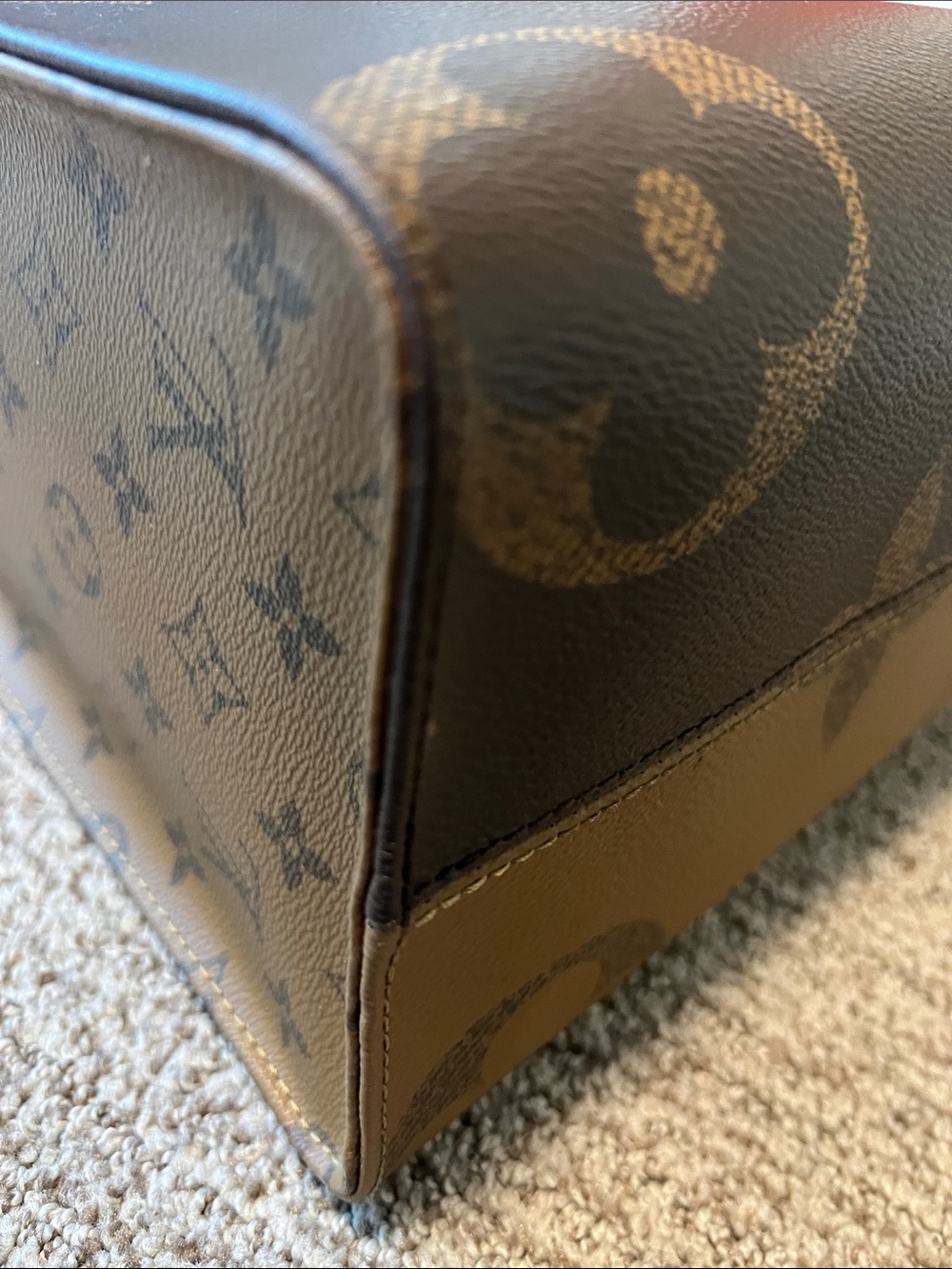 Louis Vuitton OnTheGo GM Monogram Reverse Tote Brown/Tan Red Interior + insert. - Picture 10 of 13